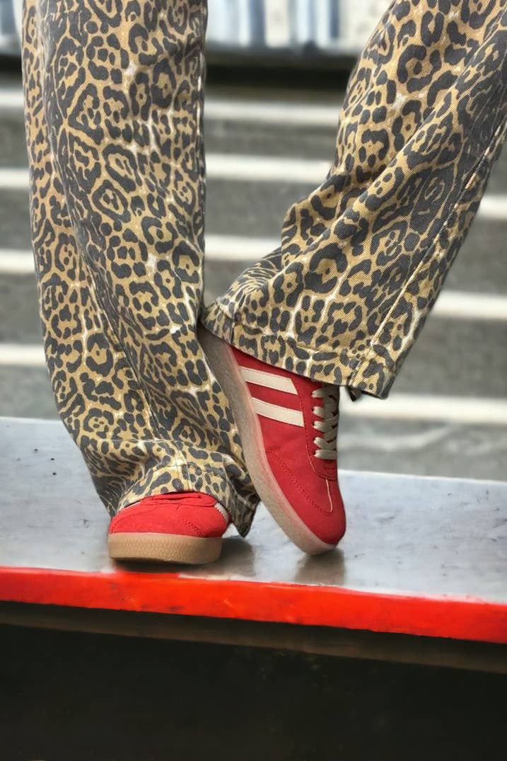 Vintage Red Double Stripe Sneaker